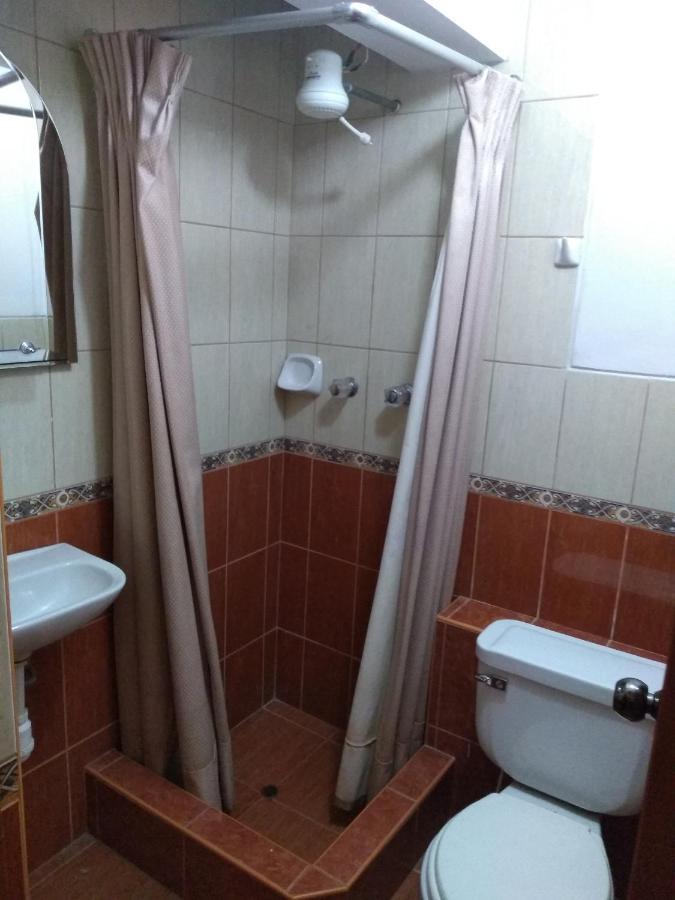 Hostal Vista Al Lago Titicaca Puno Buitenkant foto