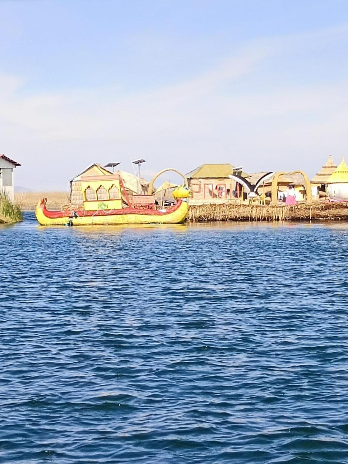 Hostal Vista Al Lago Titicaca Puno Buitenkant foto